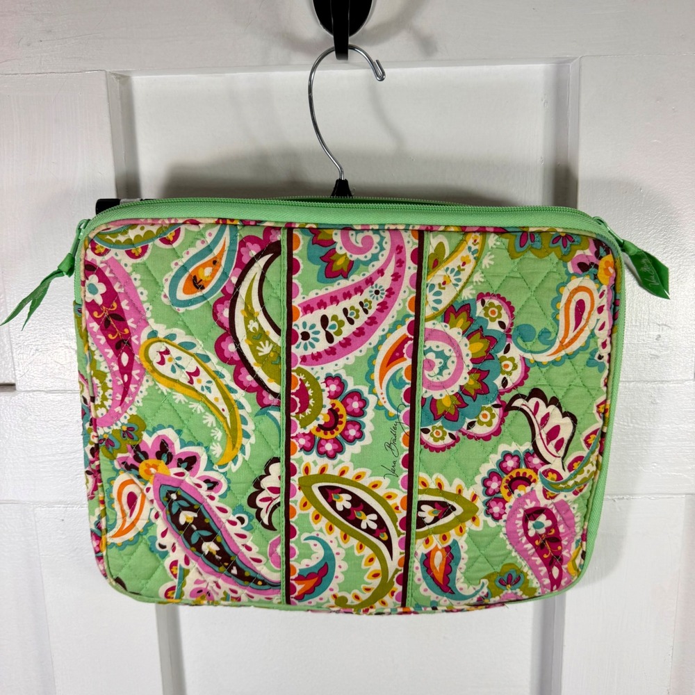 Vera Bradley Lilli Bell Quilted Laptop Sleeve Case Green Paisley Floral 15in